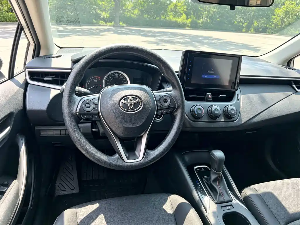 Toyota Corolla — фото 10