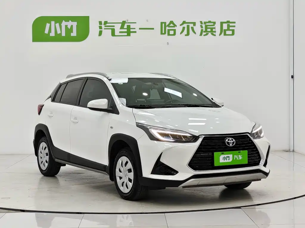 Toyota Yaris L — фото 3