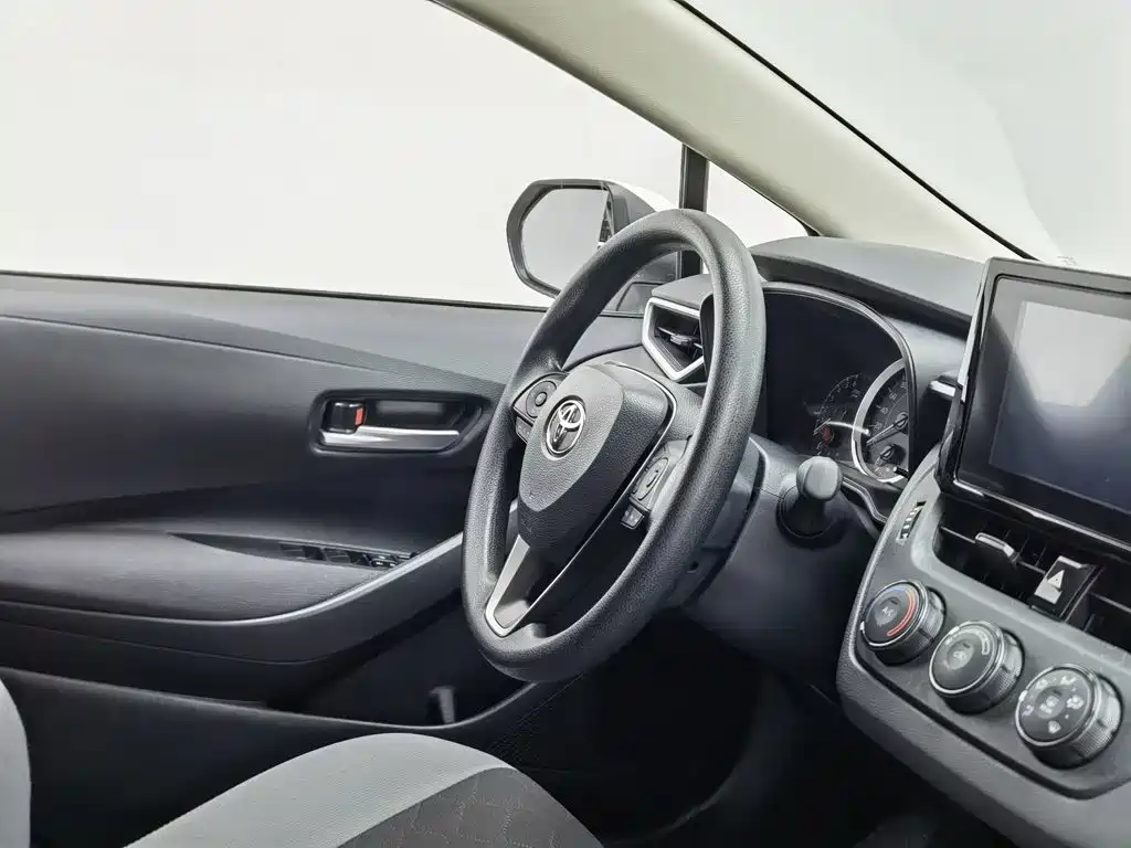 Toyota Corolla — фото 22