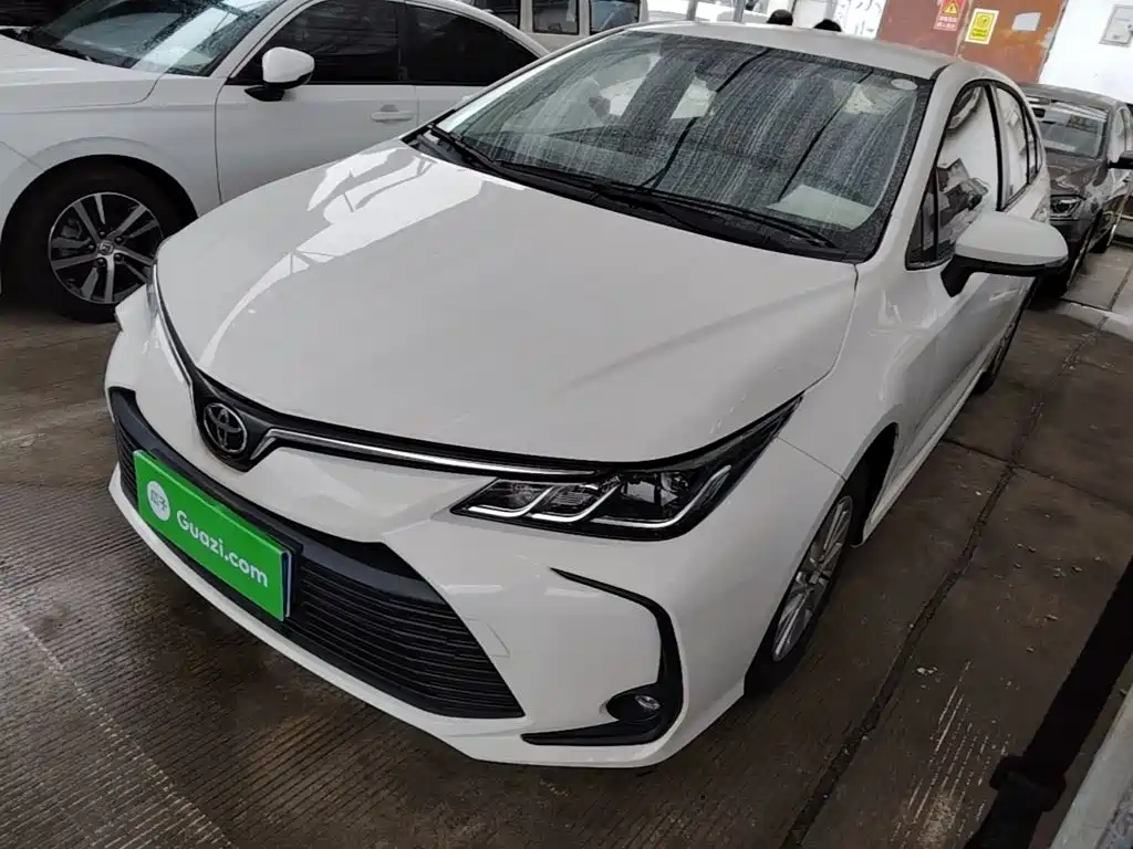 Toyota Corolla — фото 2