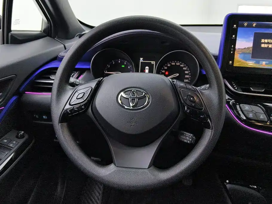 Toyota IZOA — фото 15