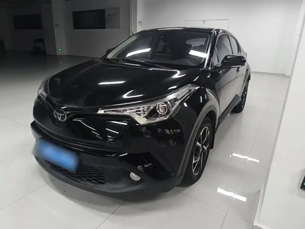 Toyota C-HR — фото 2