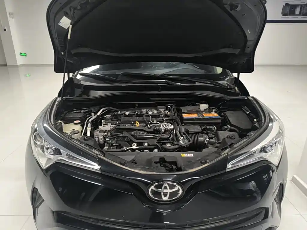 Toyota C-HR — фото 20