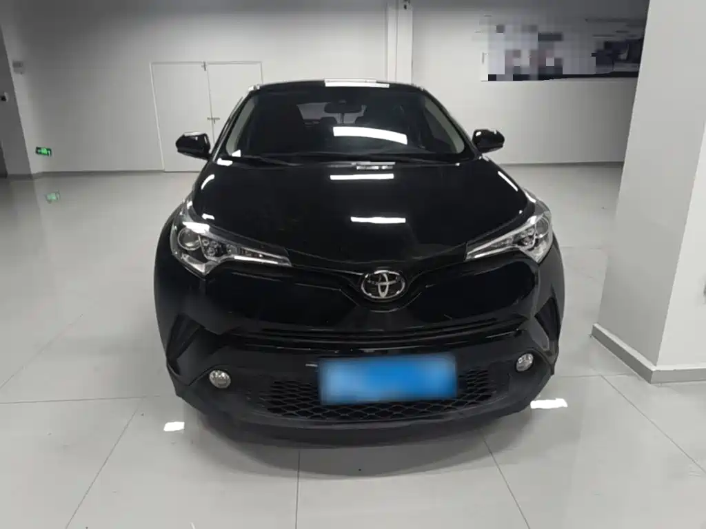 Toyota C-HR — фото 3