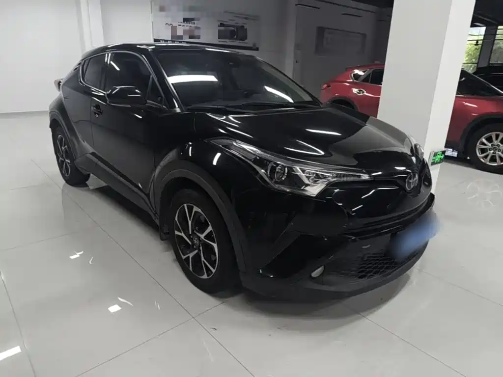 Toyota C-HR — фото 4