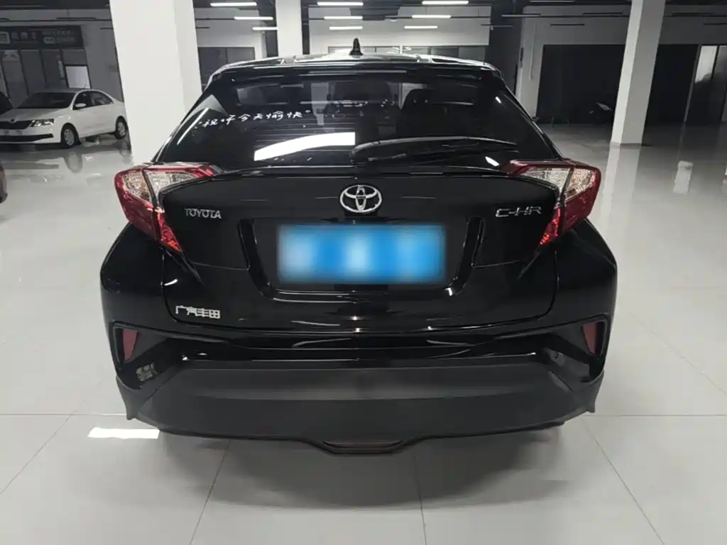 Toyota C-HR — фото 6