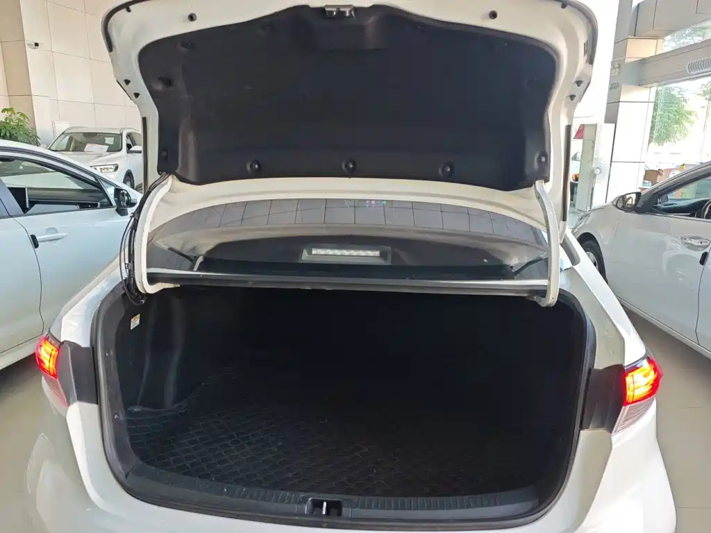 Toyota Levin — фото 19