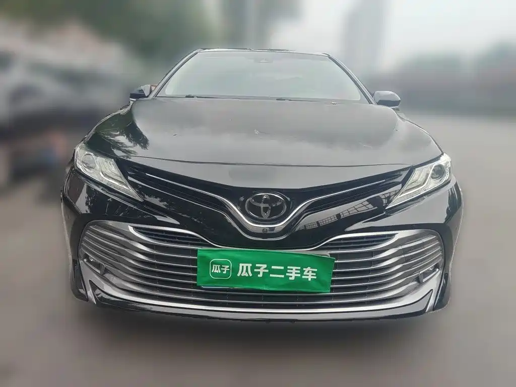 Toyota Camry — фото 23