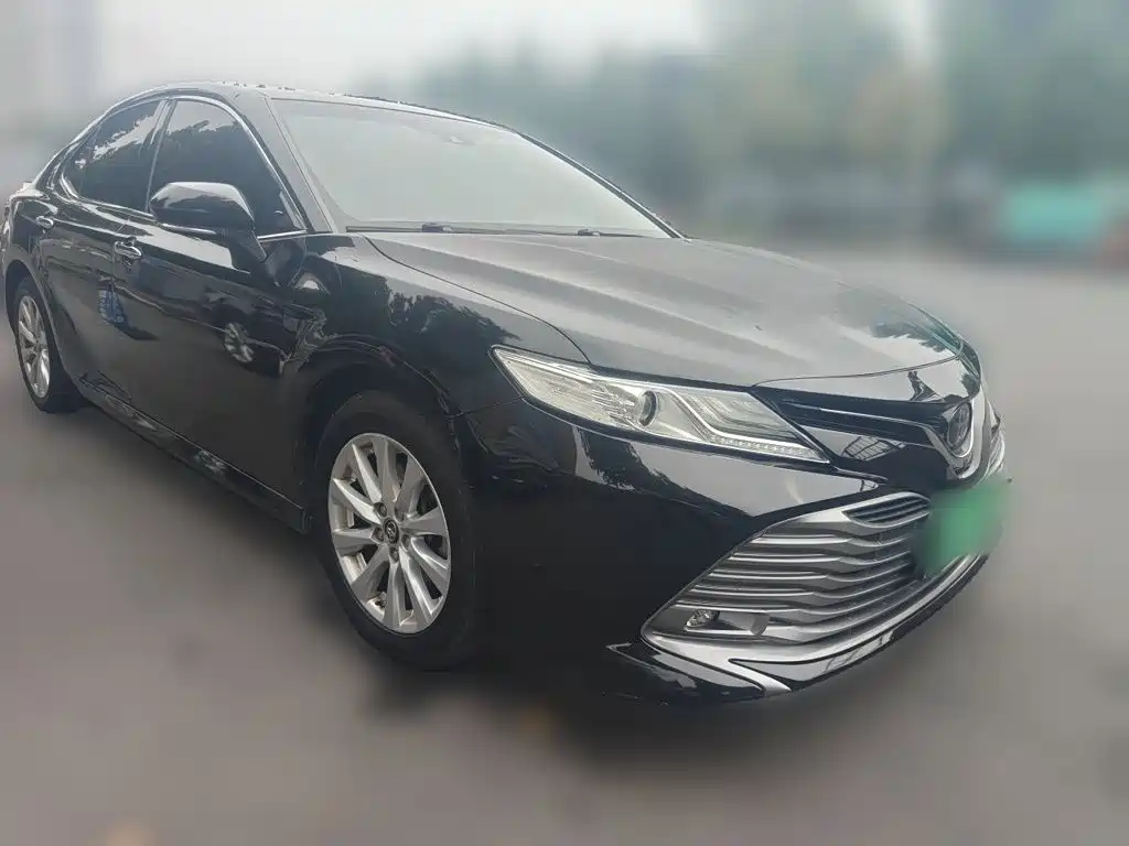 Toyota Camry — фото 24