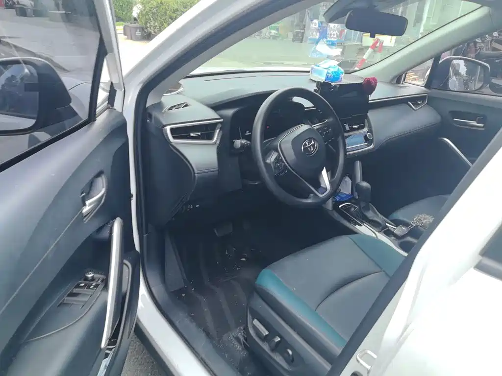 Toyota Corolla Cross — фото 17