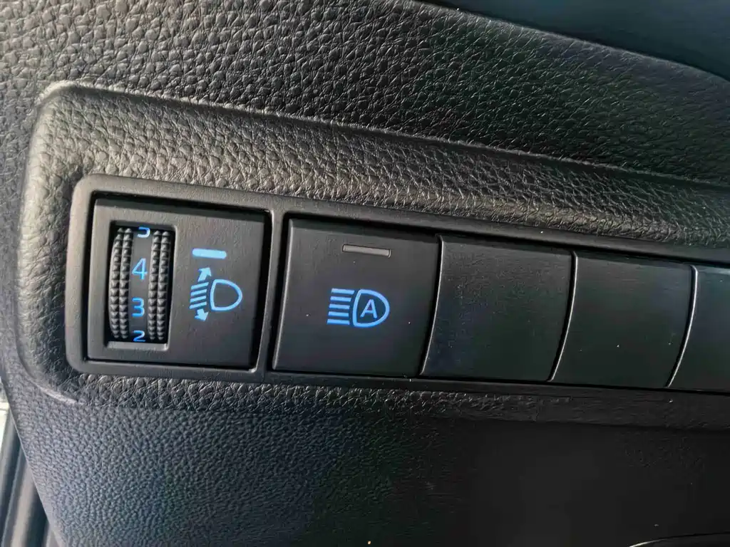 Toyota Levin — фото 18