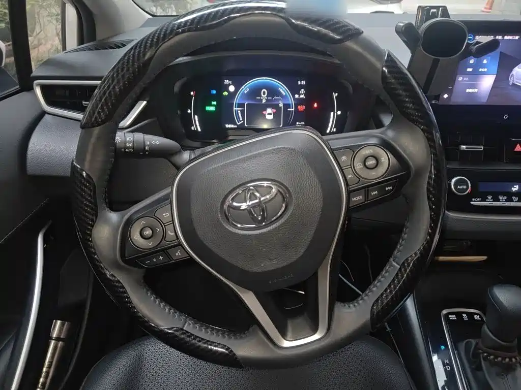 Toyota Corolla — фото 11
