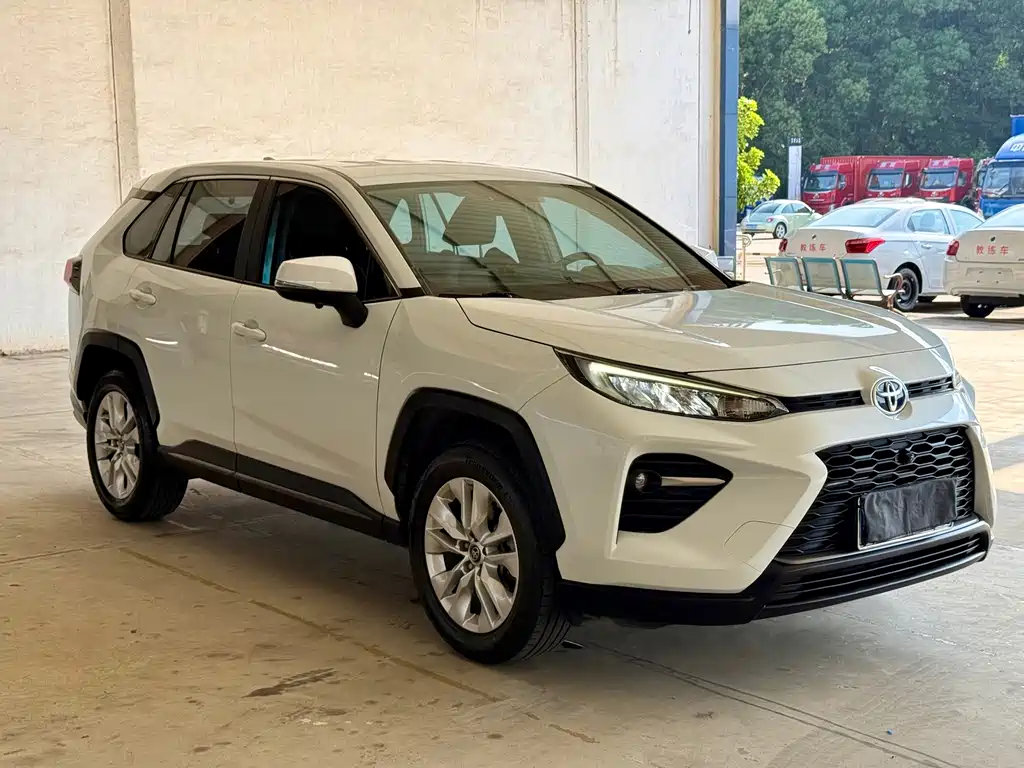 Toyota Wildlander — фото 2