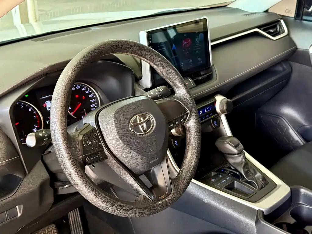 Toyota Wildlander — фото 10