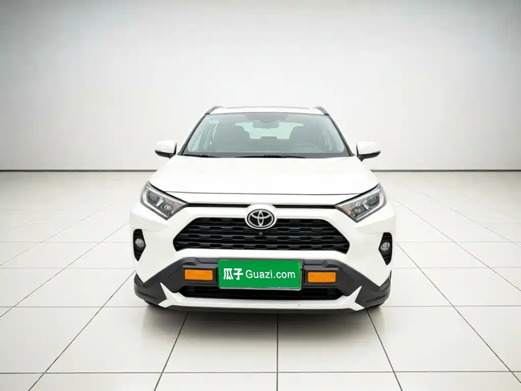 Toyota RAV4 — фото 2