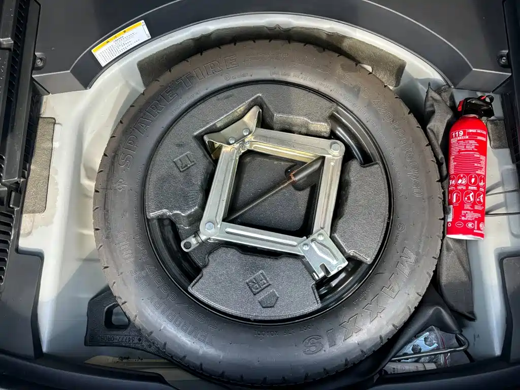 Toyota RAV4 — фото 22