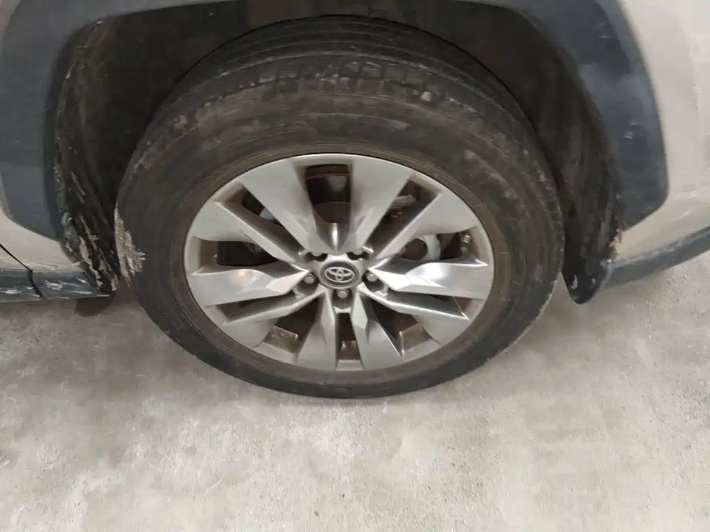 Toyota Wildlander — фото 8
