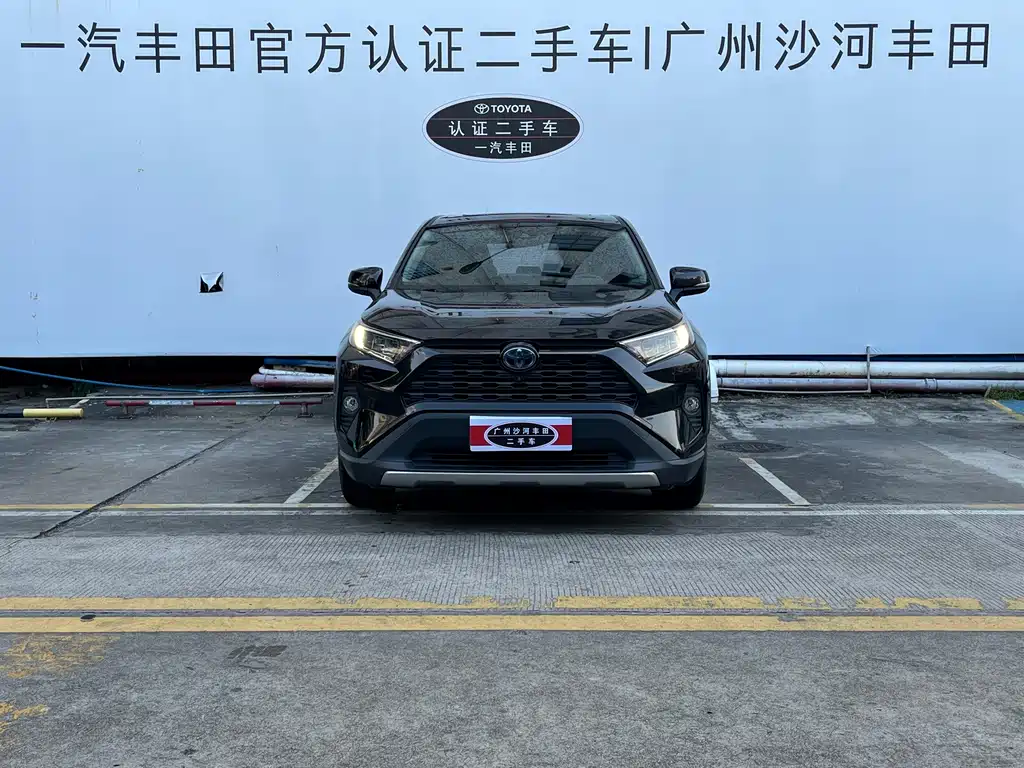 Toyota RAV4 — фото 2