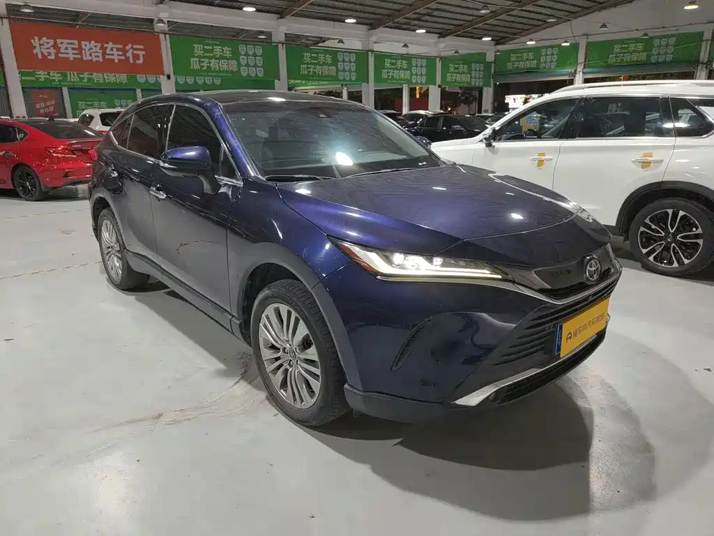 Toyota Harrier — фото 3