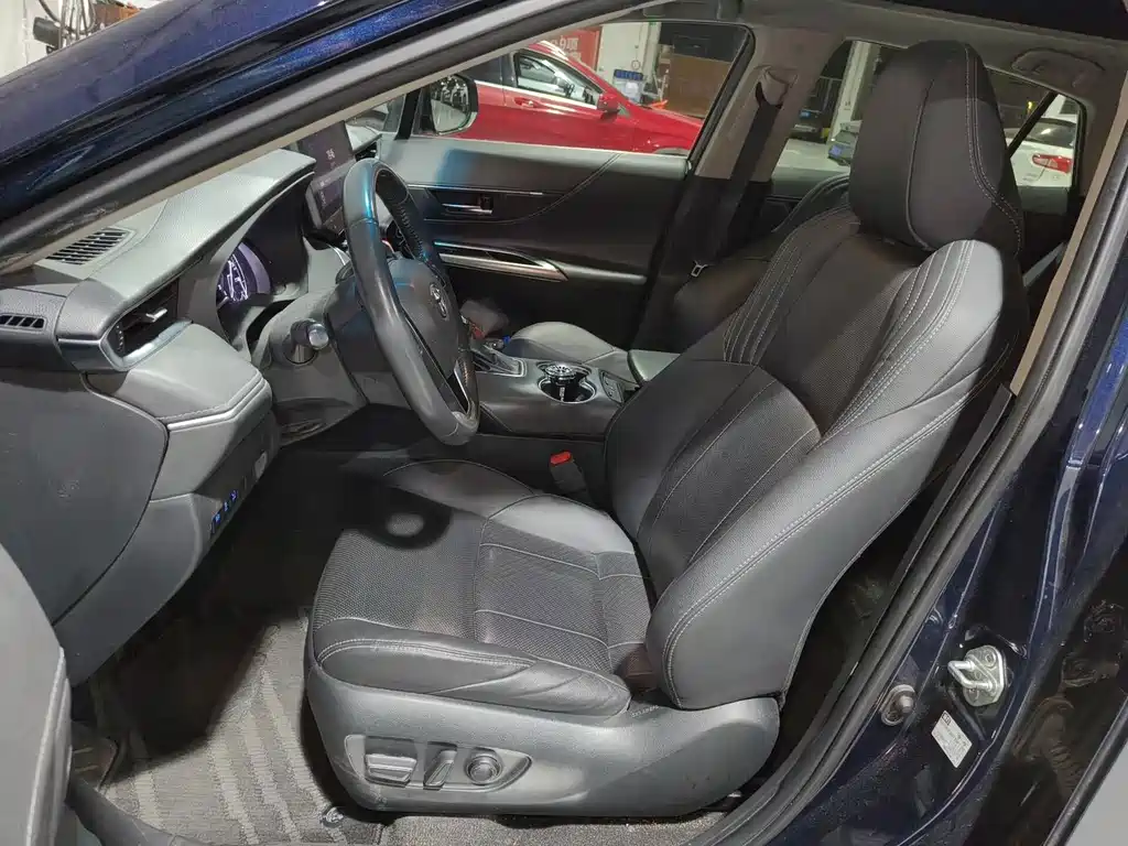 Toyota Harrier — фото 10