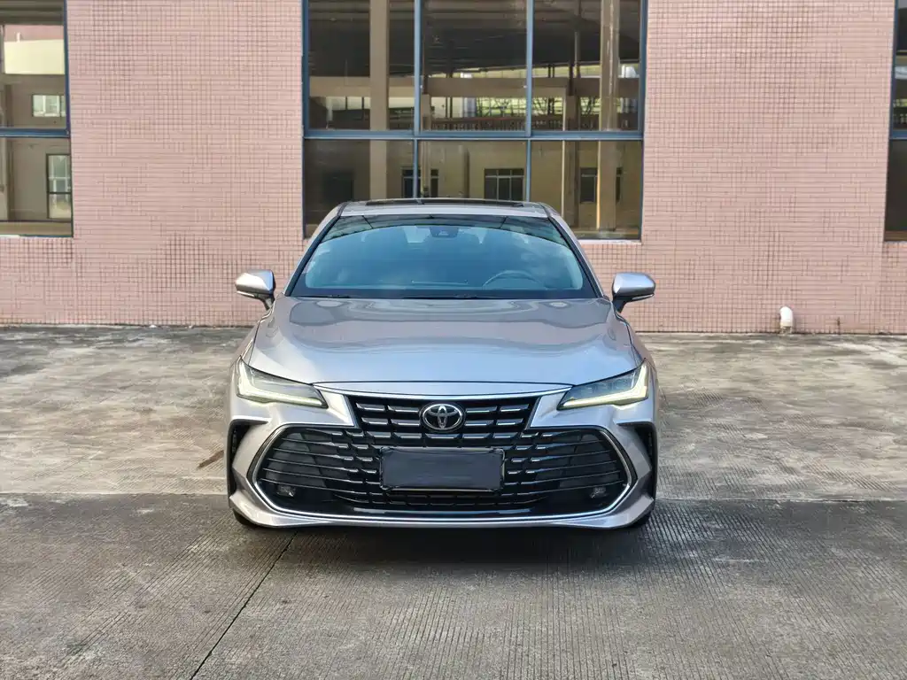 Toyota Avalon — фото 2