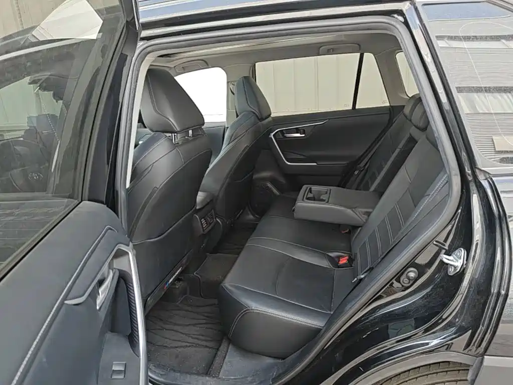 Toyota Wildlander — фото 17