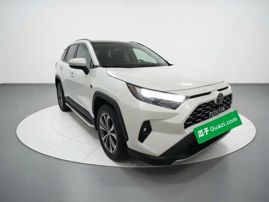 Toyota RAV4 — фото 3