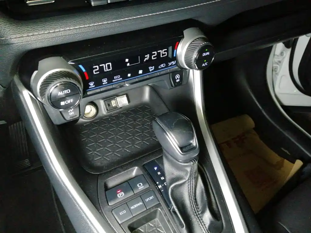 Toyota Wildlander — фото 15