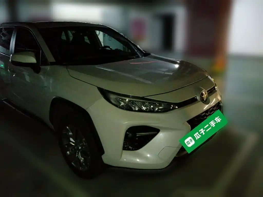 Toyota Wildlander — фото 3