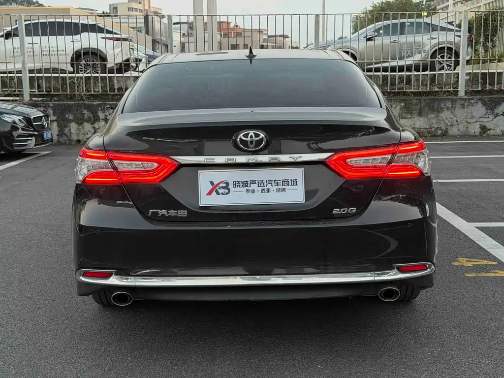 Toyota Camry — фото 6