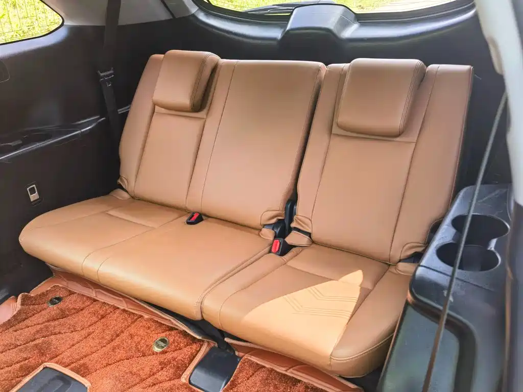 Toyota Highlander — фото 11