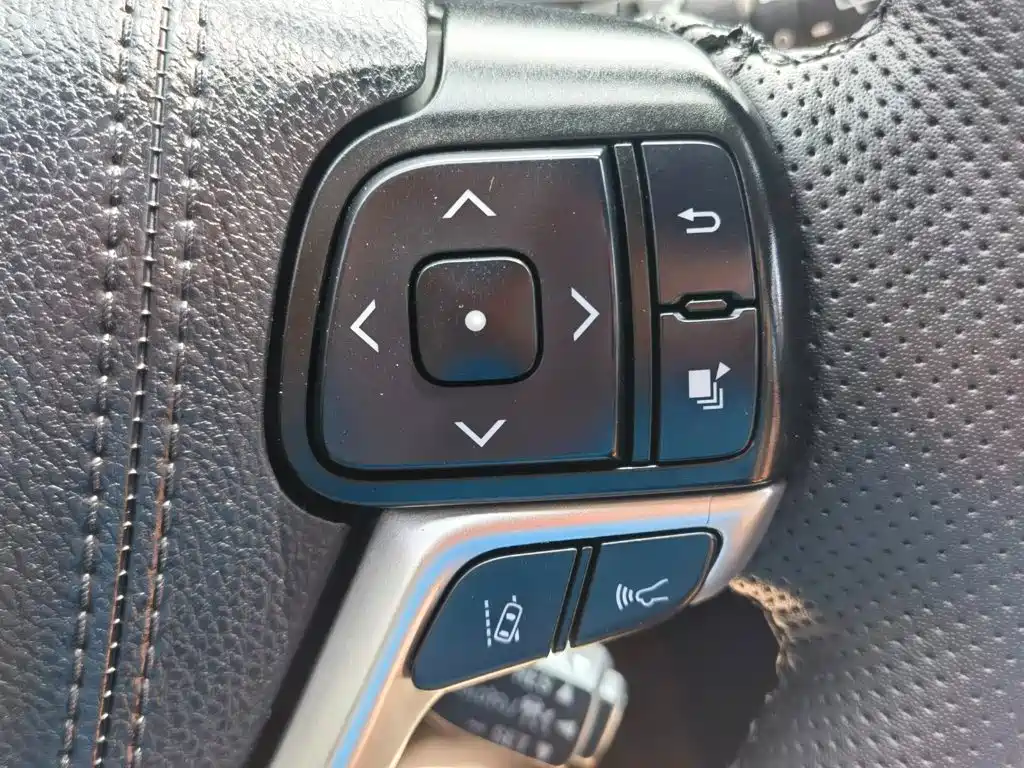Toyota Highlander — фото 23