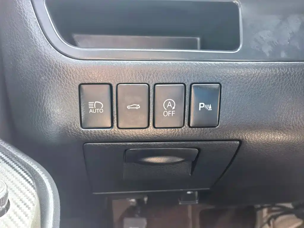 Toyota Highlander — фото 25