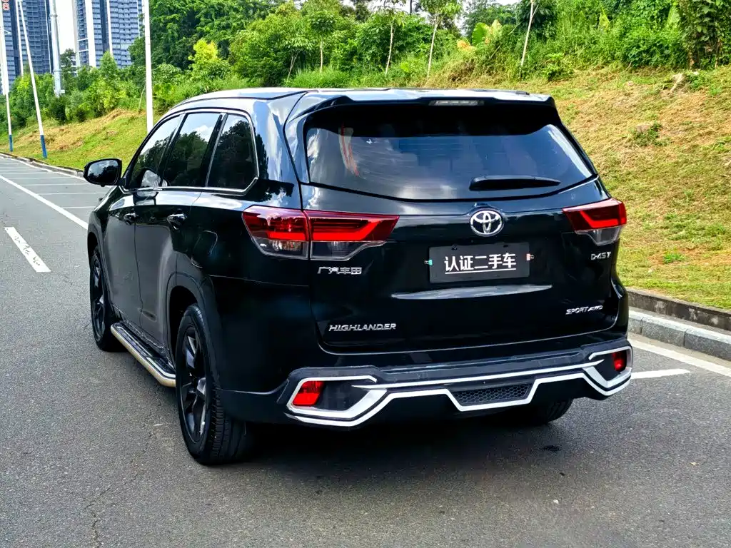 Toyota Highlander — фото 5