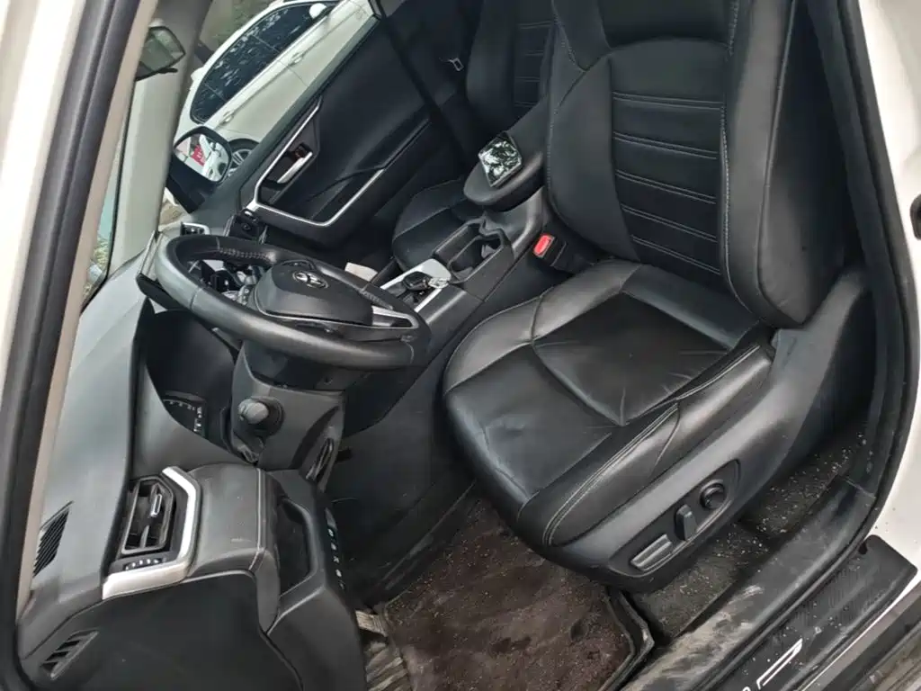 Toyota Wildlander — фото 15