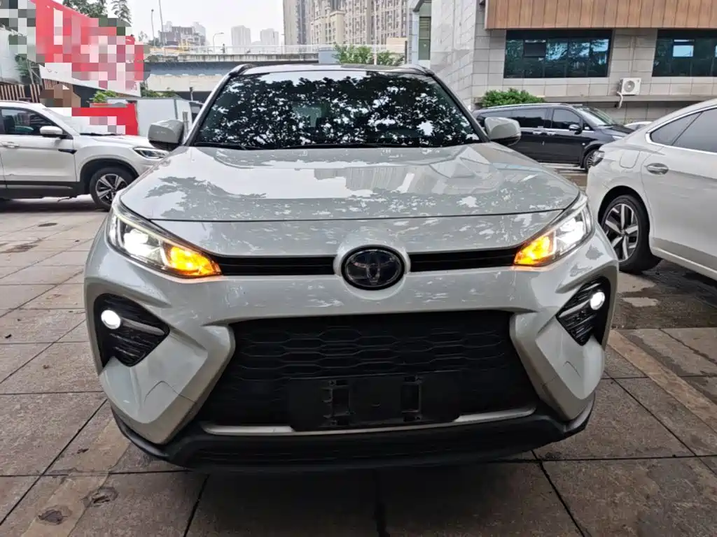 Toyota Wildlander — фото 3