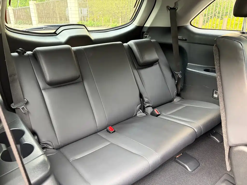 Toyota Highlander — фото 14