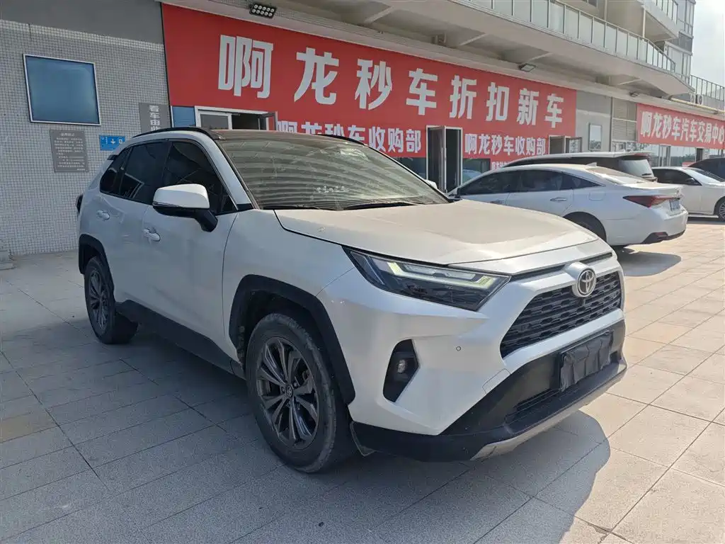 Toyota RAV4 — фото 2