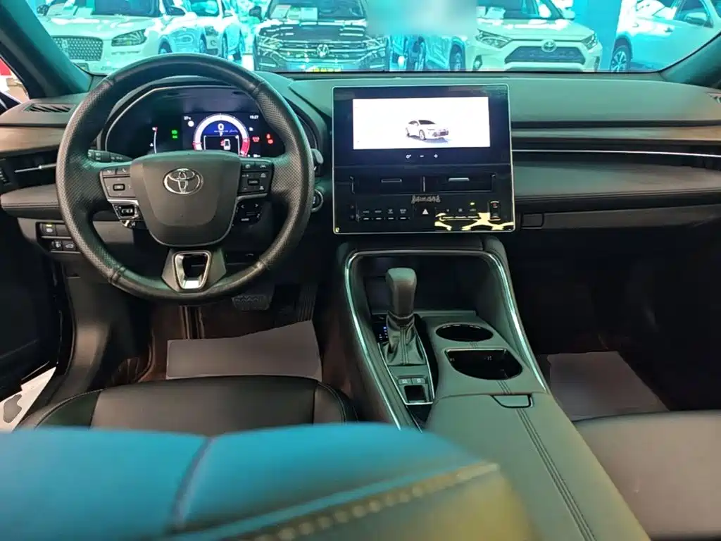 Toyota Avalon — фото 10