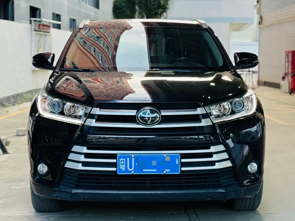 Toyota Highlander — фото 2