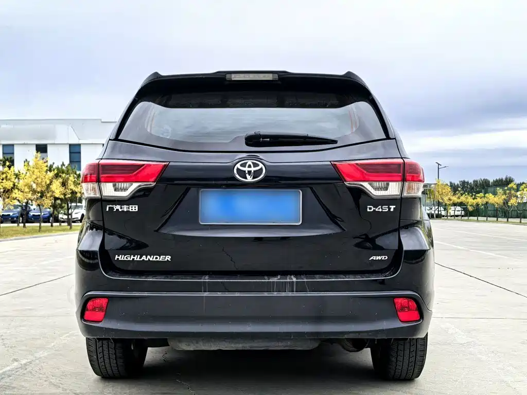 Toyota Highlander — фото 3