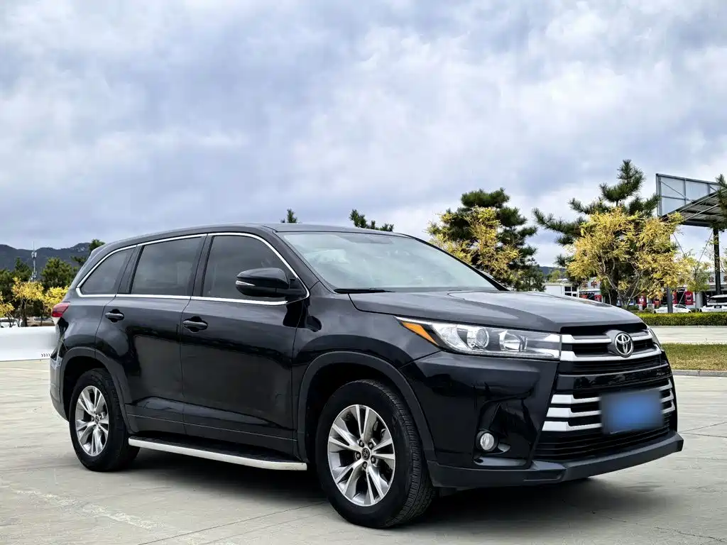 Toyota Highlander — фото 5