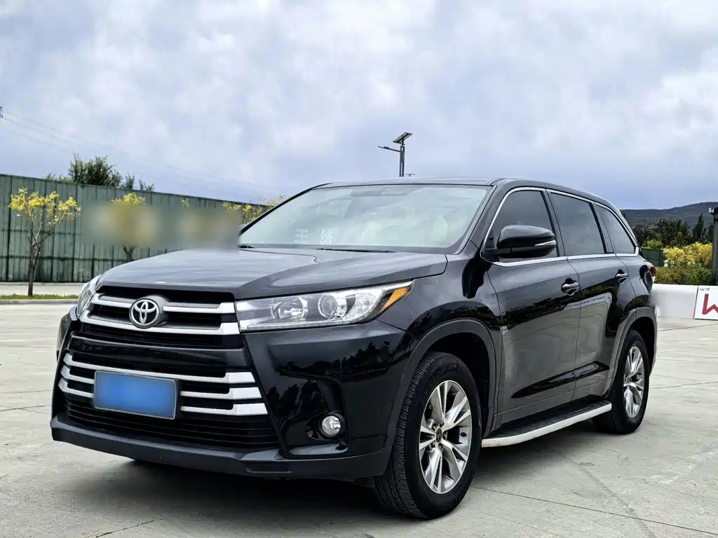 Toyota Highlander — фото 7