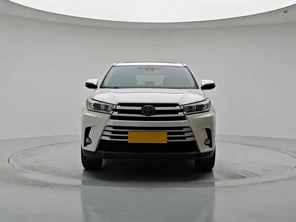 Toyota Highlander — фото 2