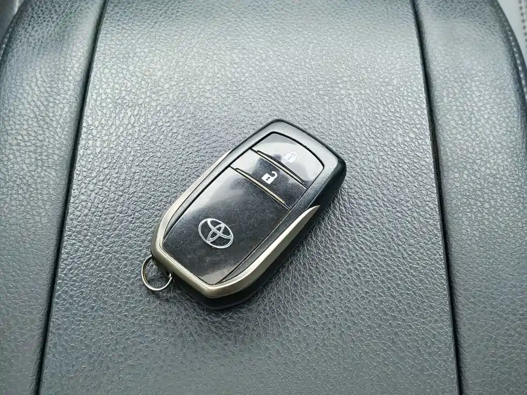 Toyota Highlander — фото 17