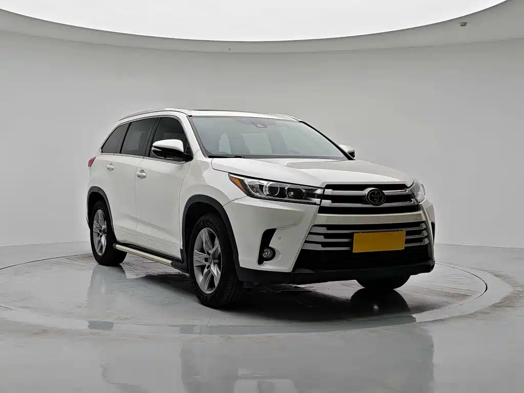 Toyota Highlander — фото 3