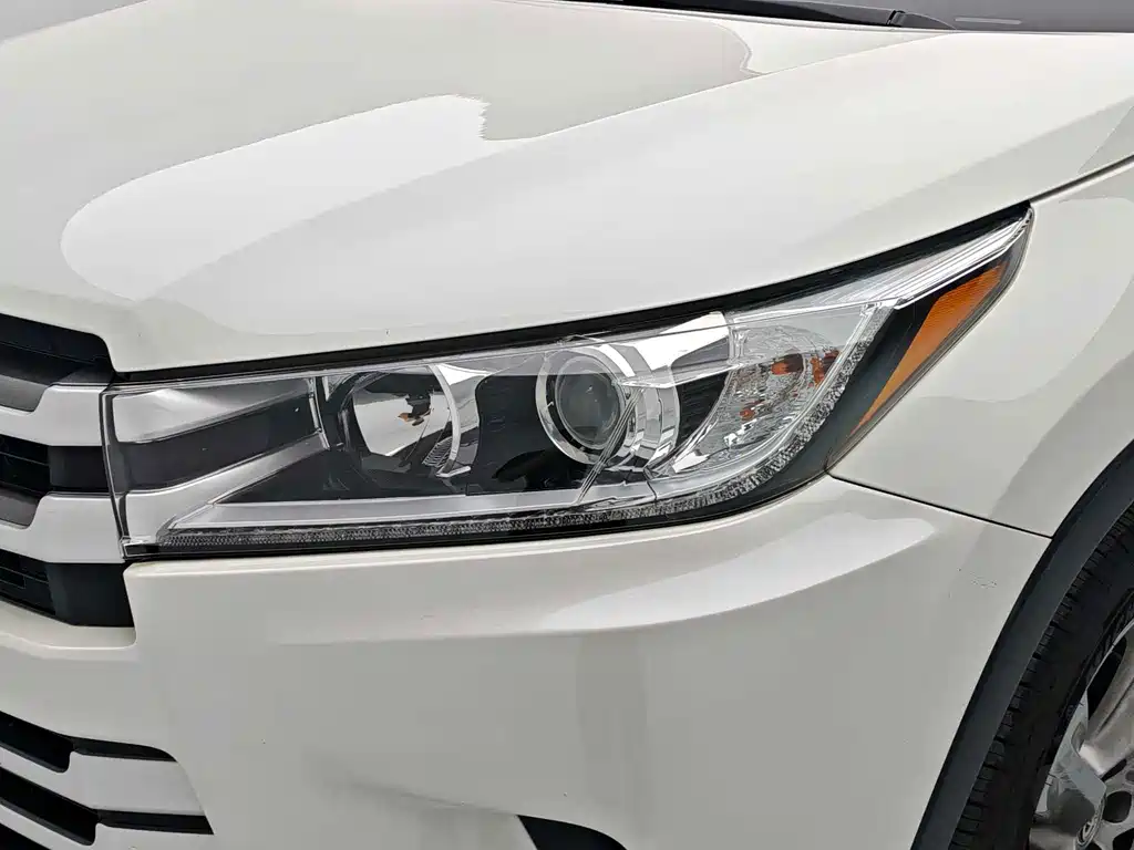 Toyota Highlander — фото 21