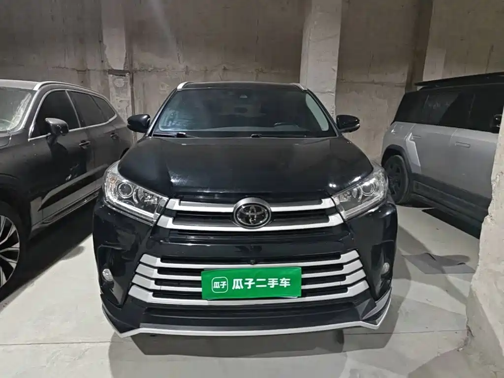 Toyota Highlander — фото 2