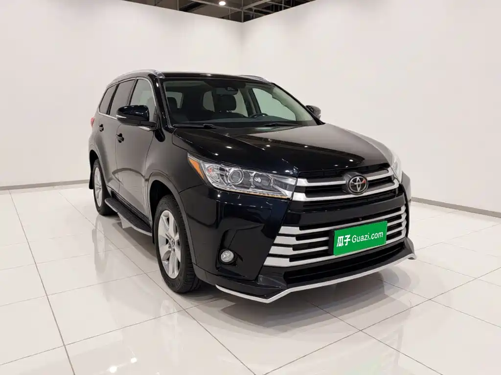 Toyota Highlander — фото 3