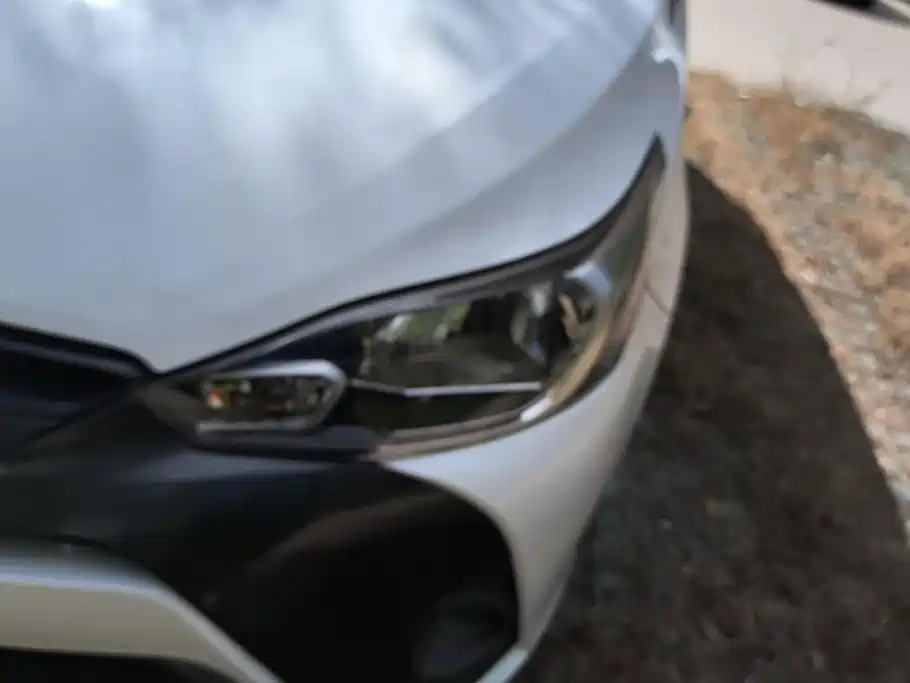 Toyota Yaris L — фото 5